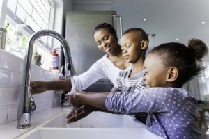 (http://blog.bluekc.com/wp-content/uploads/2018/02/handwashing-768x512.jpg)